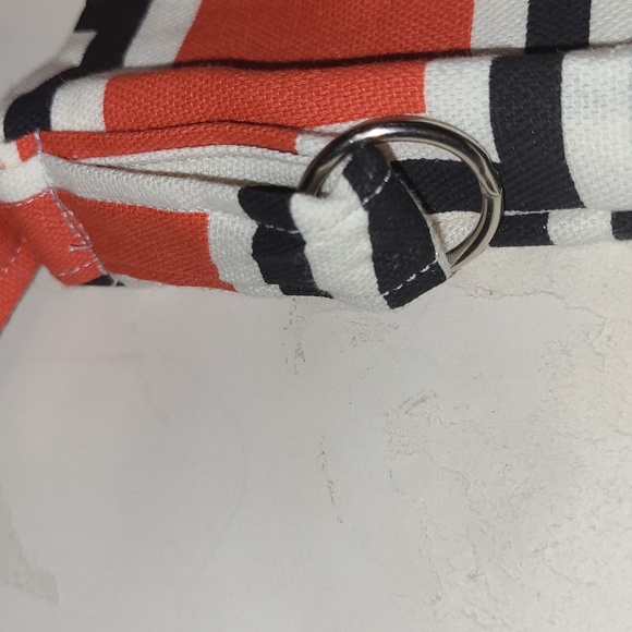 Tote Bag 13 1/2" X 8 1/2" Red White Black. Velcro closure side pockets key ring - Picture 2 of 4